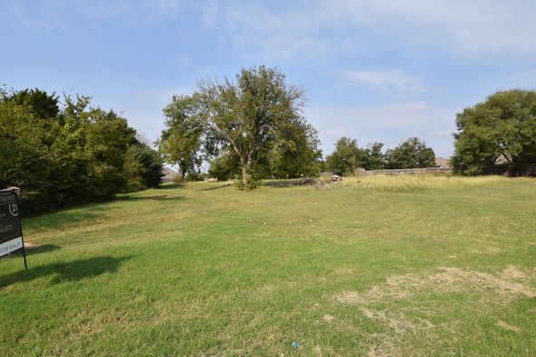 Crume: 3421 S Division St, Guthrie, OK 73044